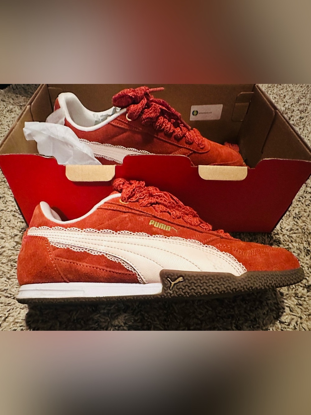 NIB Puma Classic Women's Rust Red Suede Sneakers with White Stripe 9.5